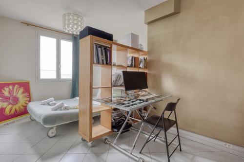 Designed Studio of 20 sqm at Boulogne/Paris 16
