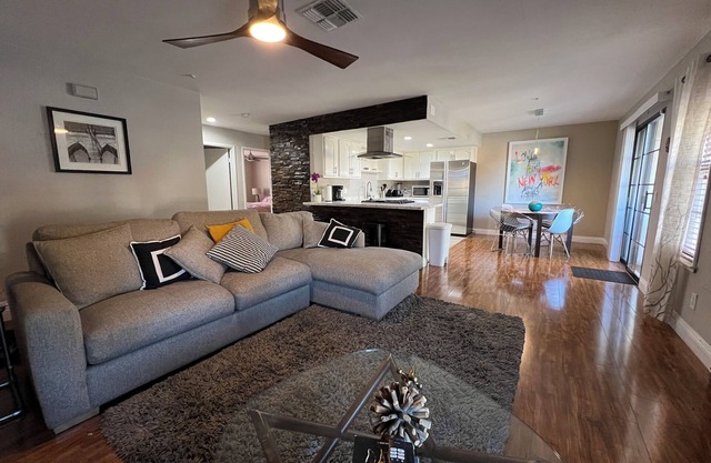 Diseñado para DISFRUTAR! Mejor lugar de vacaciones Las Vegas Nevada Por: Smart Homes