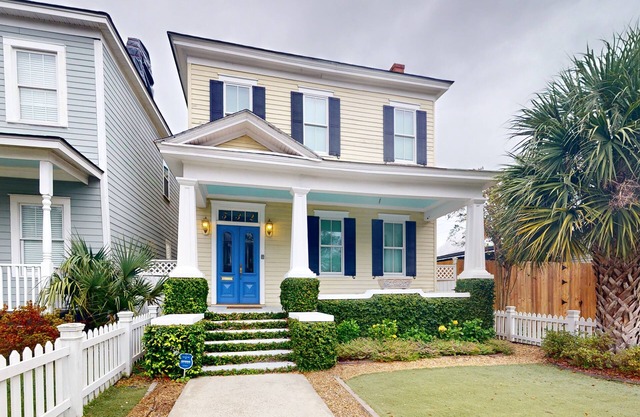 Designer home in Historic District with upscale kitchen