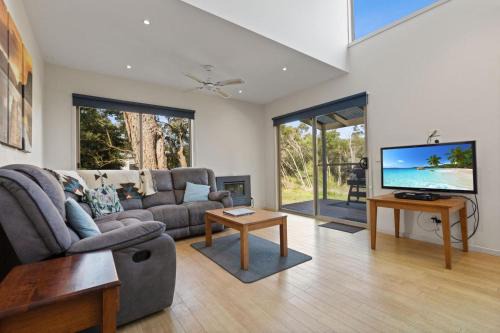Despatch - Waterfront Retreat