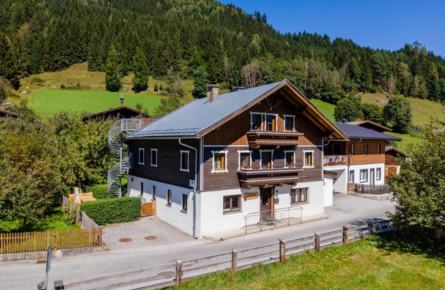 Detached holiday home with sauna