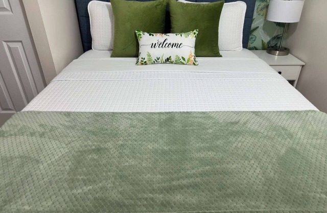 Tropical Guest Suite Close to beach