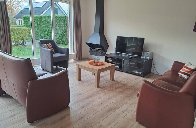 Detached holiday bungalow for six people