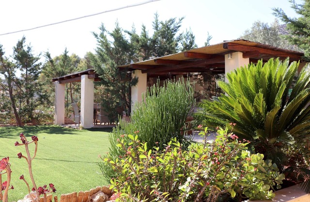 Detached holiday home with garden, close to the beach, sea view | Argolis, Pelop
