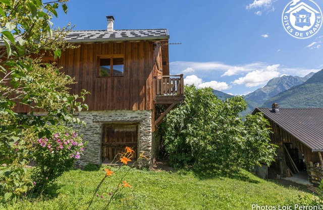 Detached house located 12km from Albertville, at the entrance to the Tarentaise valley. Located on the