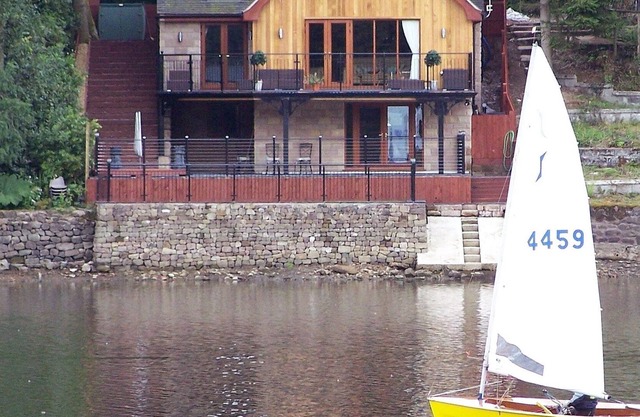 Casa independiente directamente en Rudyard Lake, páramos de Staffordshire