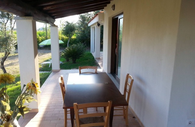 Casa unifamiliar, inmersa en la verde campiña del pueblo a 5 minutos del mar.
