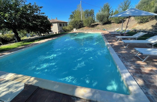 Villa independiente - 10 plazas - piscina - pérgola - zona de juegos para niños - wifi