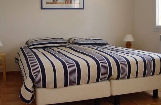 Casa unifamiliar con un lavavajillas, en una zona verde