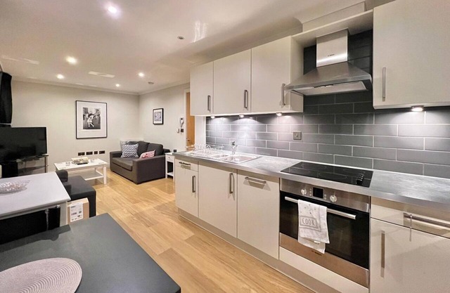 Deuces2lets -1 bed in Westfield Startford