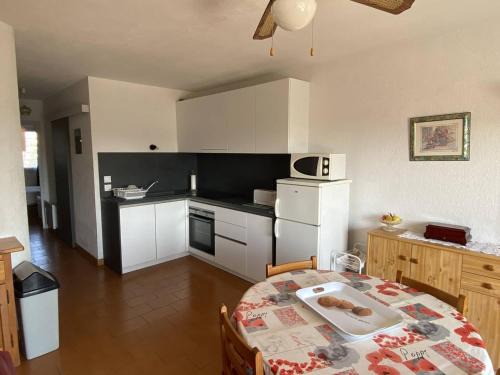Deux-pièces 2* avec Parking pour 4 pers. - Port Canet - FR-1-750-92