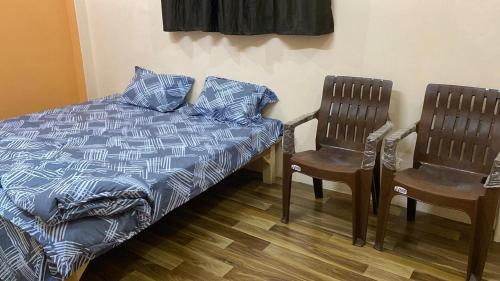 Devansh Paying Guest House