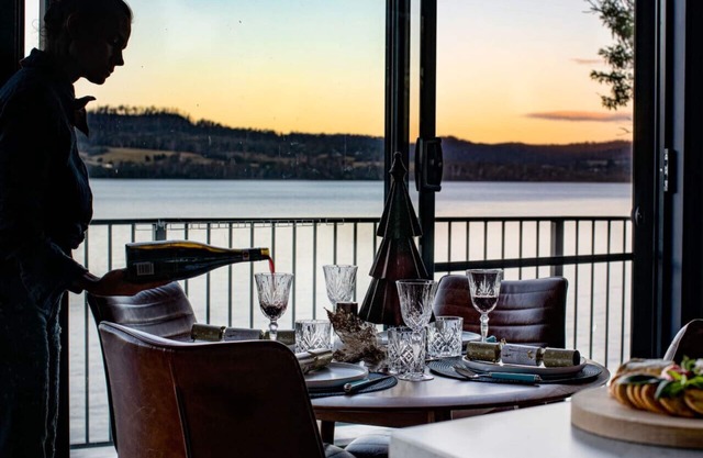 Deviot Boat House - romantic, absolute waterfront
