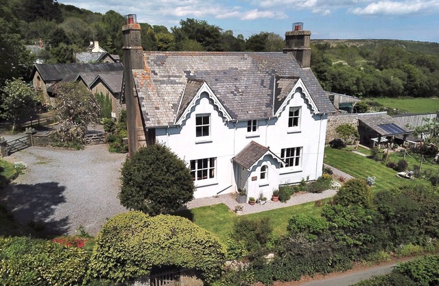 Dartmoor Country House con gran jardín, bañera de hidromasaje, sala de juegos. Duerme 9. Devon