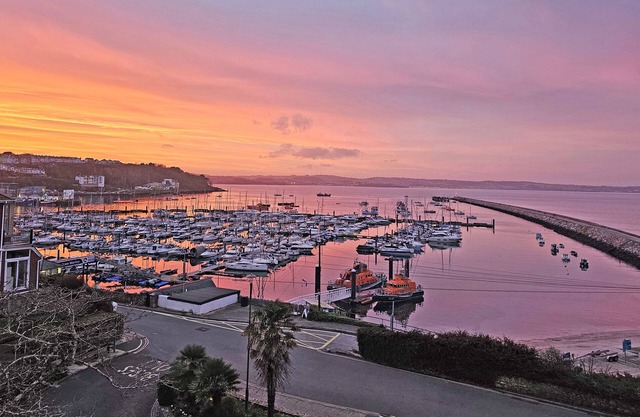 Devoncoast Seaview Apartments