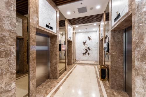 Dfour Tây Hồ Hà Nội