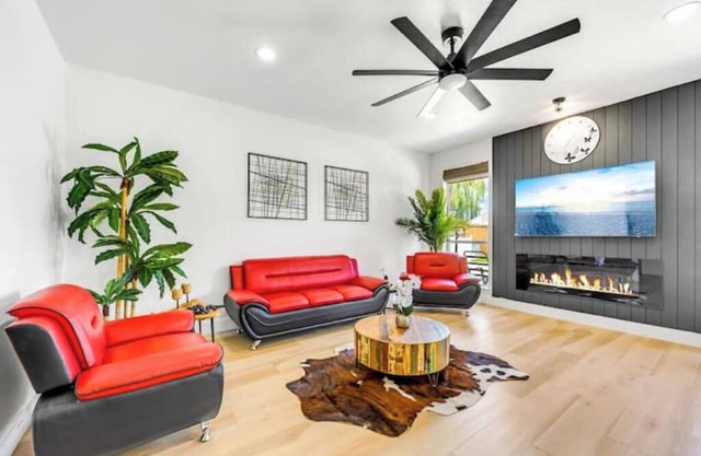 DFW Lux Resort Golf Sleeps 20+ PingPong PS5