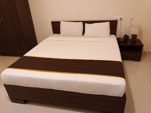 Dhanaram AC Rooms Near Panchavati Anjaneya Temple and Auroville