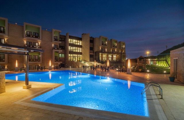 Dhara Residence E2 Lodge Hotel