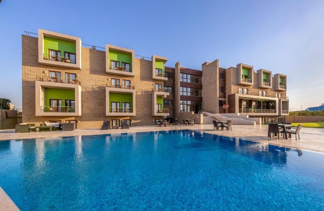 Dhara Residence E2 Lodge Hotel