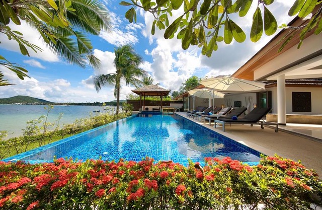 Dhevatara Residence Beachfront Villas