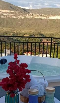 Diamantina Falls Boutique Hotel & Spa