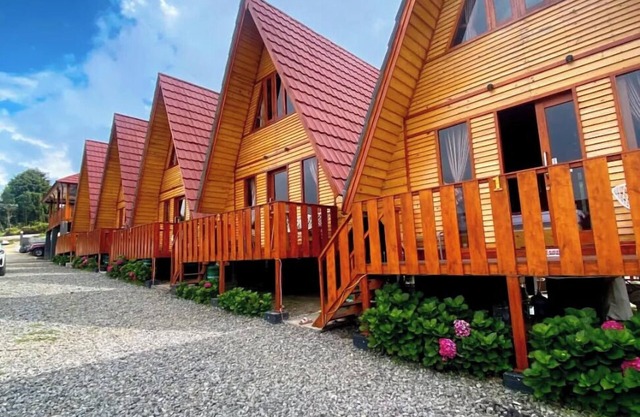 Diamond Cabin House