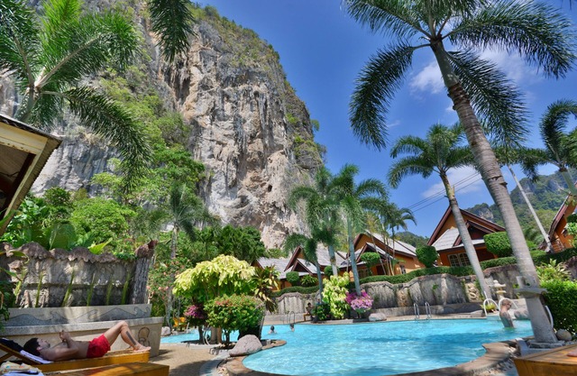 Diamond Cave Resort