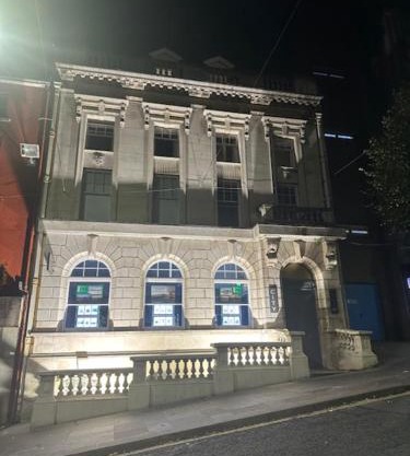 Diamond House Apartments