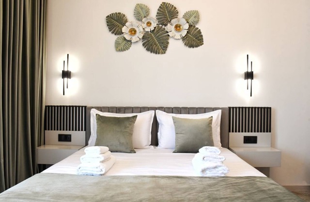 Grand Hills|Close to city center