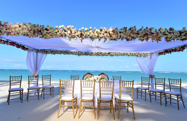 Diani Reef Beach Resort & Spa - Your Beachfront Bliss Awaits