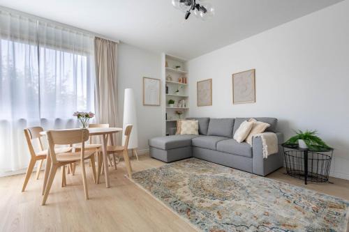 Dickensa Apartment, Ochota