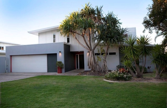 Dicky Beach Retreat