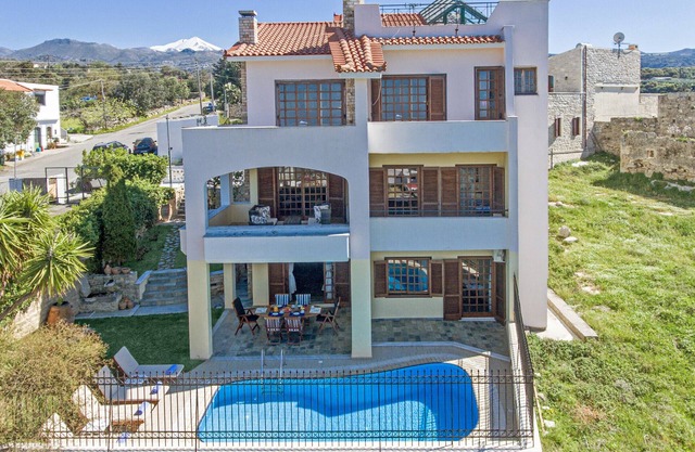 Dim Art Villa - With Private Pool