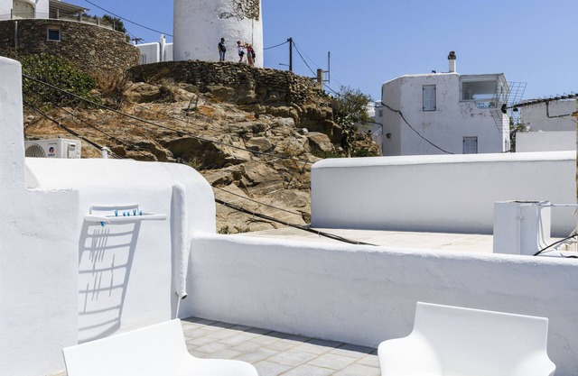 Dimele Rooms & Studios