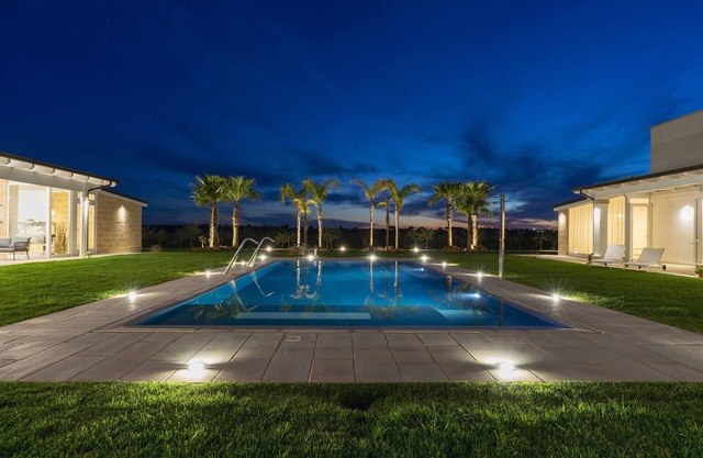 "DIMORA FRASCHI" - 2 exclusive holiday home in a residence with swimming pool