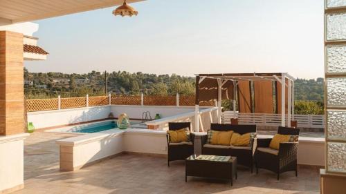 Dimora Home Sweet Home, with pool