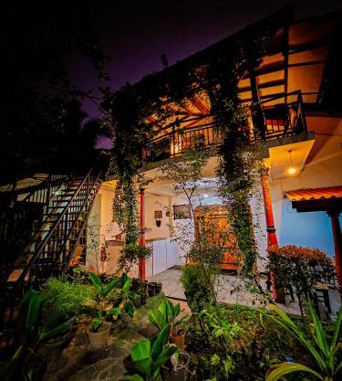 Dinesh Safari Homestay