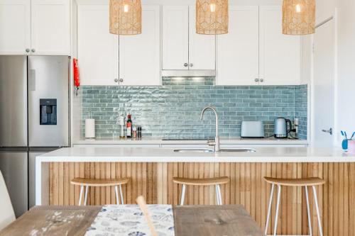 Dinga Coastal Hamptons style