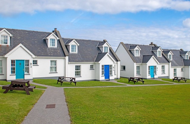 Dingle Harbour Cottages 3 Bed Sleeps 7
