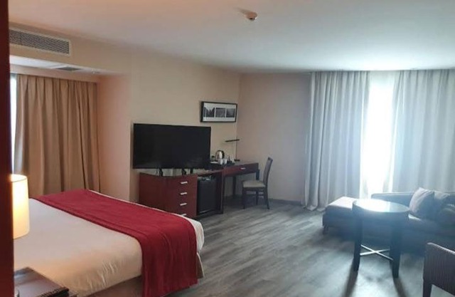 Diplomatic Hotel