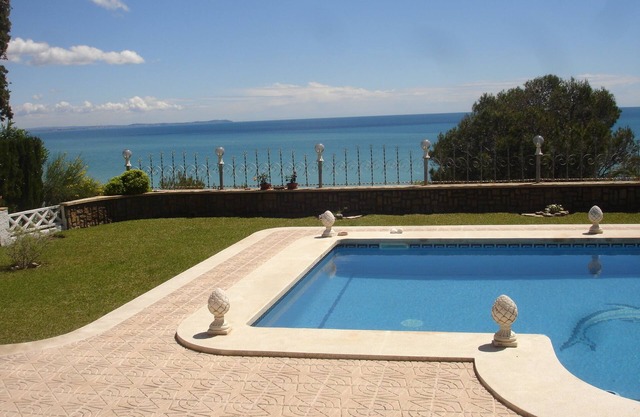 MÁGICO ! VILLA PARA 6 POR EL MAR CON SERVICIOS Y DESAYUNO INCLUIDOS!