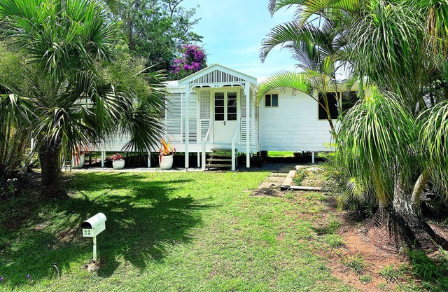 DIRECT WATERFRONT