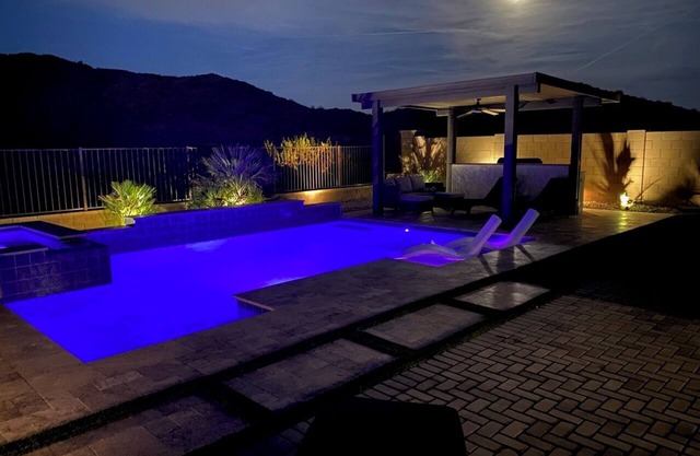DISCOUNT 7/7-7/31! Newly Heated Salt Water Pool-Spa: Secluded w/ Mountain Views