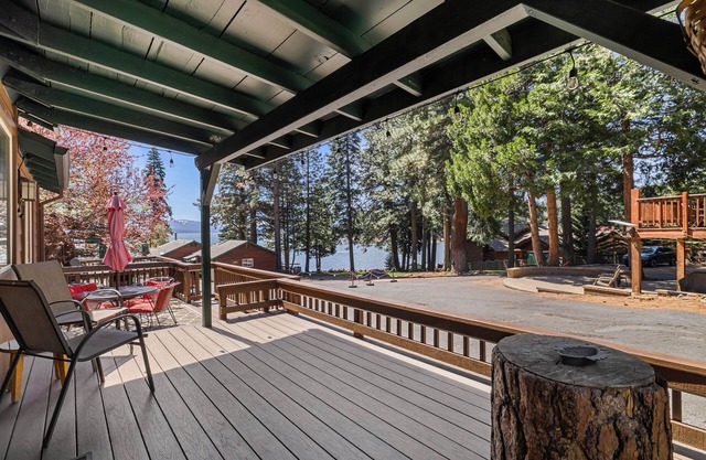 *Special* Cozy Lakeside~Lake Almanor~BoatRamp~Pets