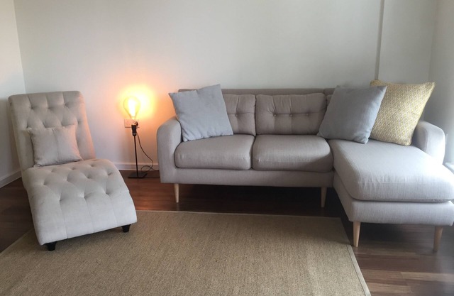 Apartamento grande y moderno de 1 habitación con balcón y excelentes conexiones de metro a Londres Heathrow