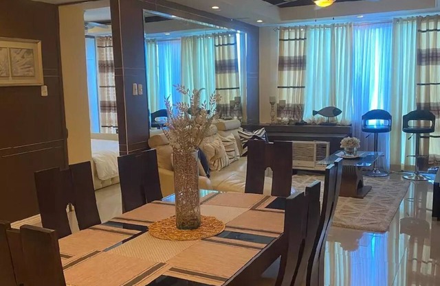 Discounted | Elegant 2BR, 2 BA Suite Beside Eastwood Mall