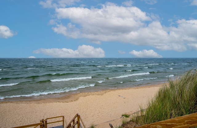 Discounted Fall Family Getaway With Lake Views