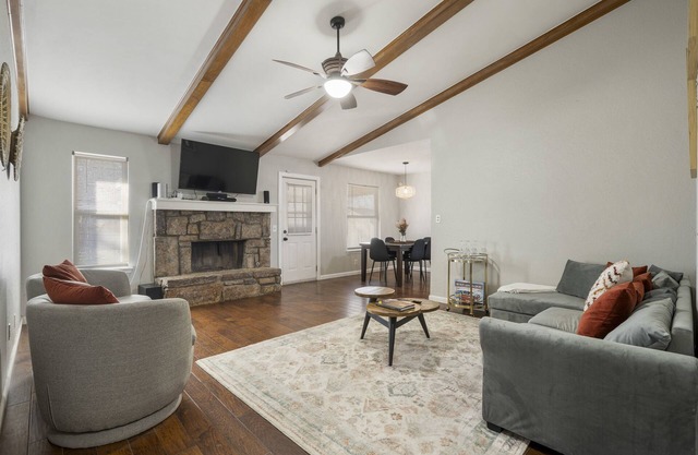 Discover Broken Arrow charm near Oral Roberts University 14min away