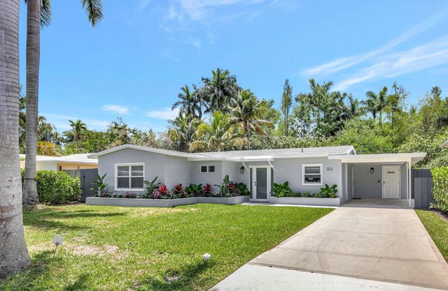 Discover Luxury Living minutes from Beaches and Downtown Las Olas.